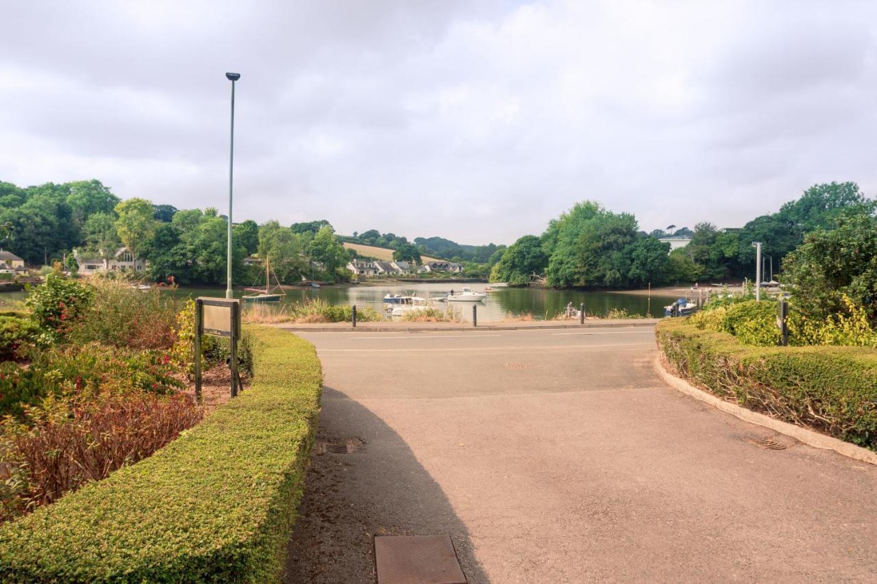 Riverside Apartment With Views And Parking Kingsbridge  Extérieur photo